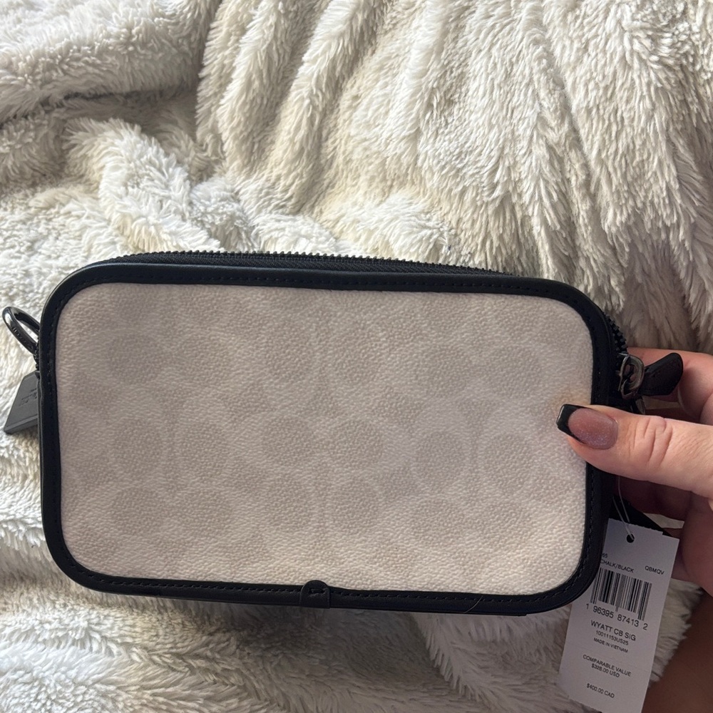 Coach White and Black Crossbody Bag - Picture 3 of 14